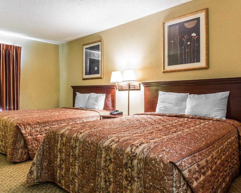Rodeway Inn Portage Exterior photo